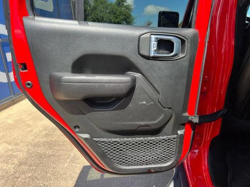 Used 2023 Jeep Wrangler Unlimited Sport AWD/4WD image 17