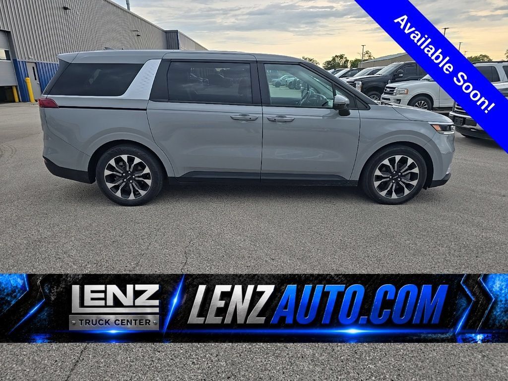 Used 2023 Kia Carnival EX FWD 360° Tour