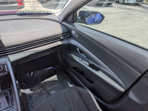 Used 2022 Hyundai Elantra SEL w/ Cargo Package FWD image 17