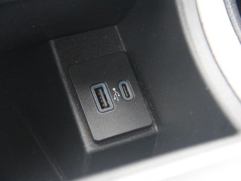 Used 2023 Ford Edge SEL image 26