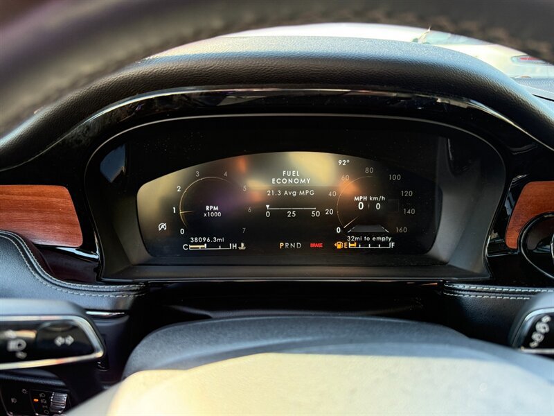 Used 2020 Lincoln Corsair Reserve w/ Equipment Group 202A AWD/4WD image 18