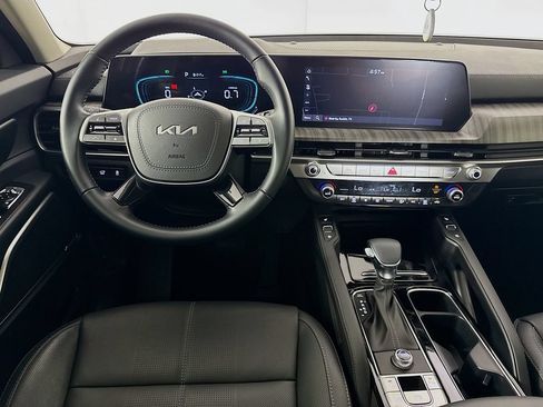 Used 2025 Kia Telluride EX w/ EX Captain's Chair Package FWD image 28