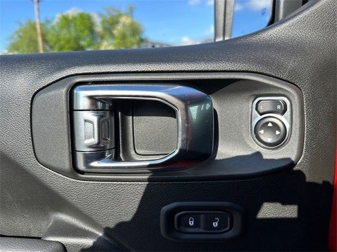 New 2025 Jeep Gladiator Sport image 32