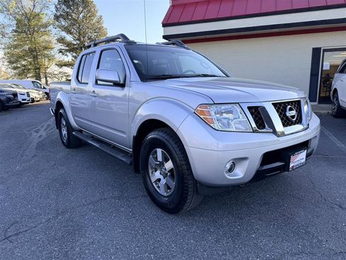 Used 2013 Nissan Frontier PRO-4X w/ Pro-4x Luxury Pkg image 3