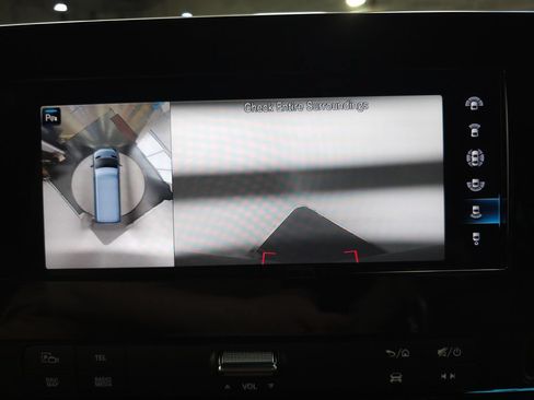 Used 2024 Mercedes-Benz Sprinter 2500 image 16