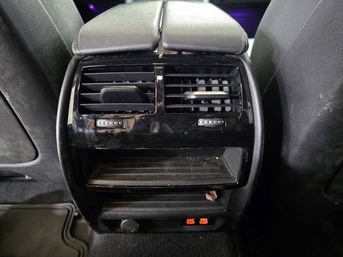 Used 2022 BMW 530e w/ Premium Package image 11