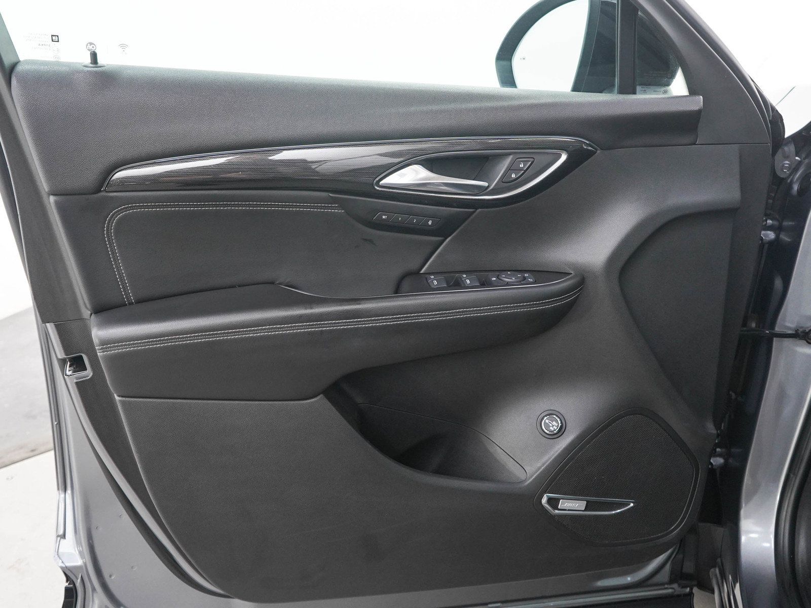 Used 2021 Buick Envision Essence w/ Technology Package I AWD/4WD image 21