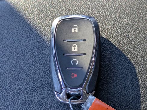 Used 2025 Chevrolet Trax LT image 29