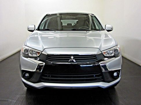 Used 2016 Mitsubishi Outlander Sport ES image 2