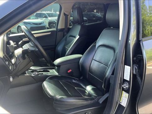 Used 2020 Ford Escape SEL FWD image 25