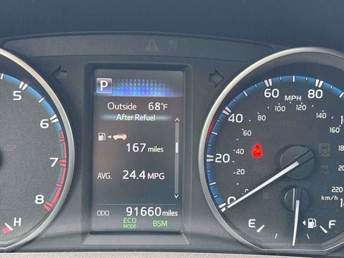 Used 2018 Toyota RAV4 XLE AWD/4WD image 21