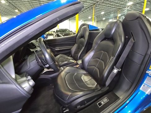 Used 2017 Ferrari 488 Spider RWD image 5