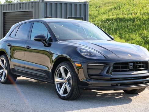 New 2026 Porsche Macan AWD/4WD image 37