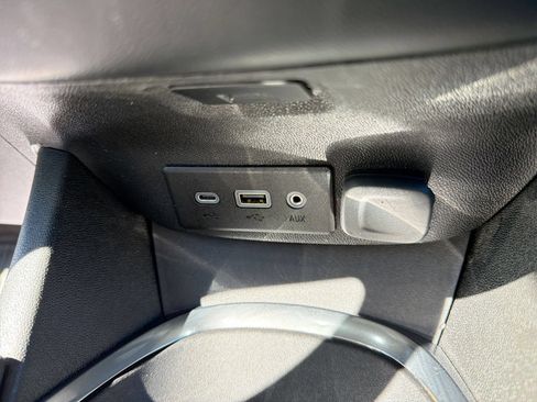 Used 2020 Chevrolet Malibu LT FWD image 33