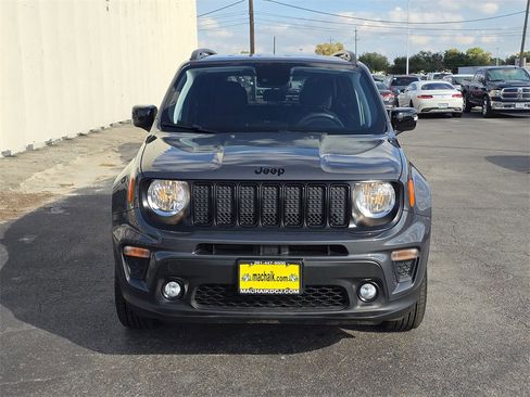 Used 2023 Jeep Renegade Altitude image 2