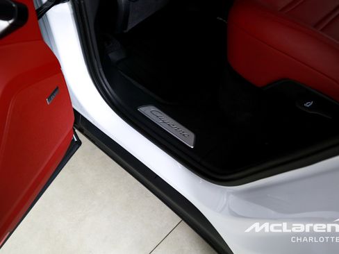 Used 2023 Porsche Cayenne Turbo S image 20