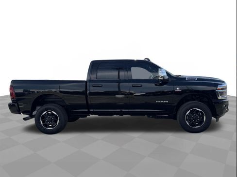 Used 2025 RAM 2500 Laramie AWD/4WD image 6