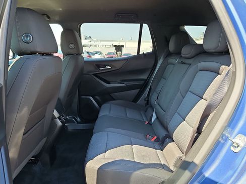 Certified 2025 Chevrolet Equinox LT FWD image 30