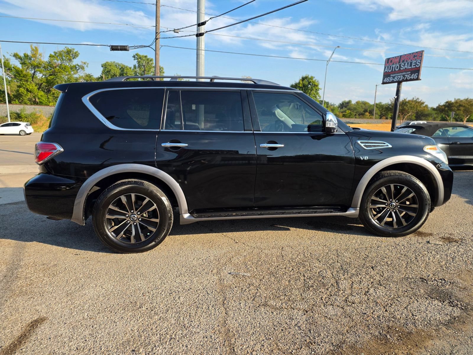 Used 2017 Nissan Armada Platinum w/ Captain Seat Package RWD image 6