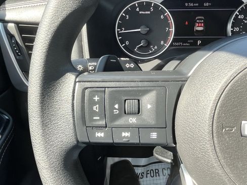 Used 2024 Nissan Rogue SV AWD/4WD image 21