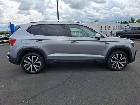 Used 2022 Volkswagen Taos SE AWD/4WD image 7