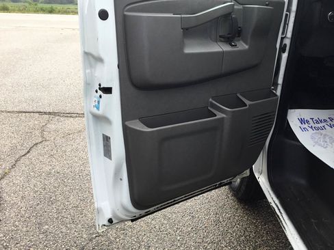 Used 2019 Chevrolet Express 2500 w/ Driver Convenience Package RWD image 14