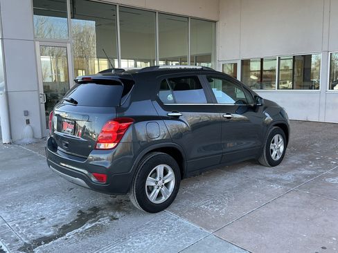 Used 2018 Chevrolet Trax LT w/ LT Convenience Package image 22