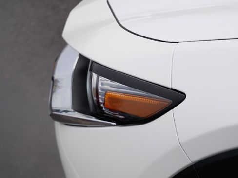 Used 2023 MAZDA CX-30 AWD 2.5 S w/ Premium Package image 16