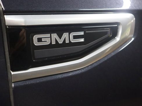 Used 2023 GMC Yukon Denali w/ Max Trailering Package image 9
