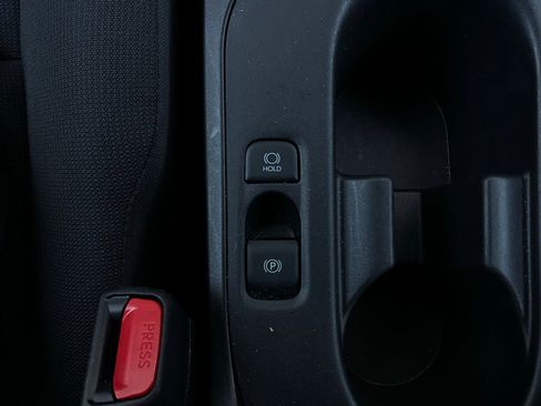 Used 2025 Toyota Corolla LE image 21