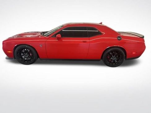Used 2016 Dodge Challenger SRT Hellcat RWD image 6