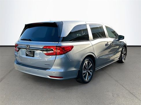 Used 2024 Honda Odyssey Touring image 7