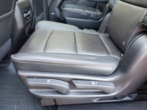 Used 2021 Chevrolet Tahoe High Country w/ Premium Package image 45