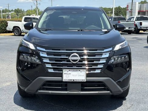 Used 2025 Nissan Rogue SV FWD image 8