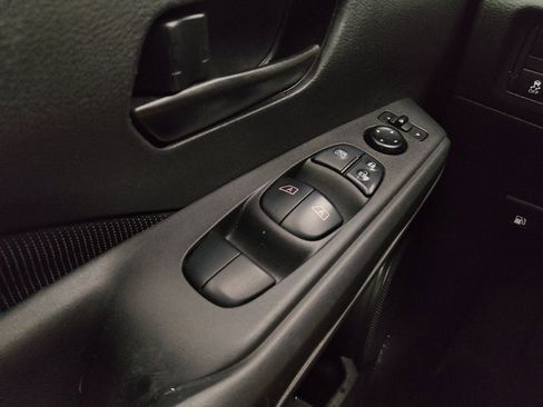 Used 2021 Nissan Kicks S FWD image 27