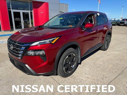 Certified 2025 Nissan Rogue SV image 15