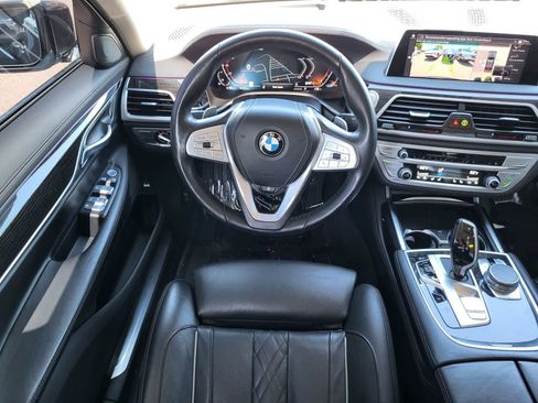 Used 2022 BMW 740i RWD image 26