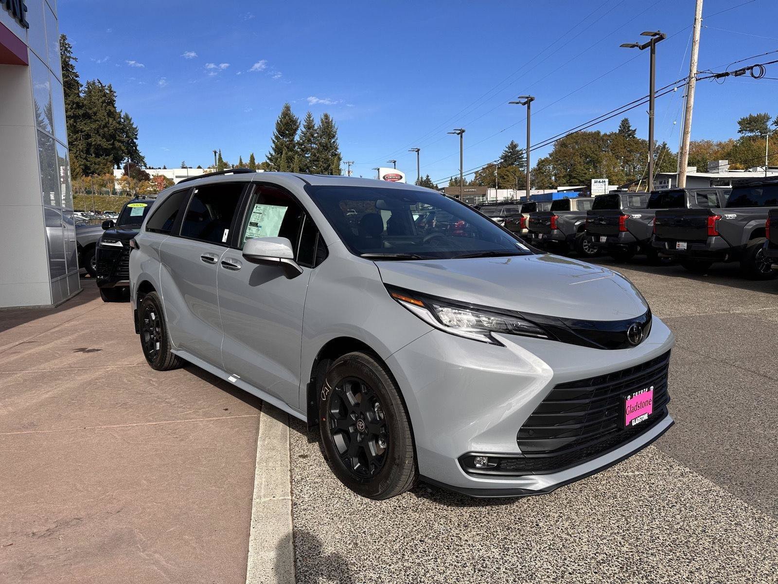 New 2026 Toyota Sienna XLE Woodland Edition AWD/4WD image 5
