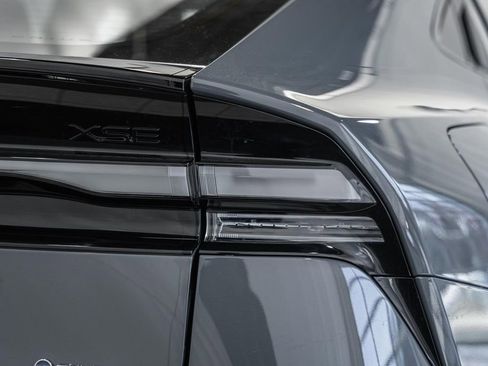 New 2026 Toyota Prius Plug-In Hybrid image 7