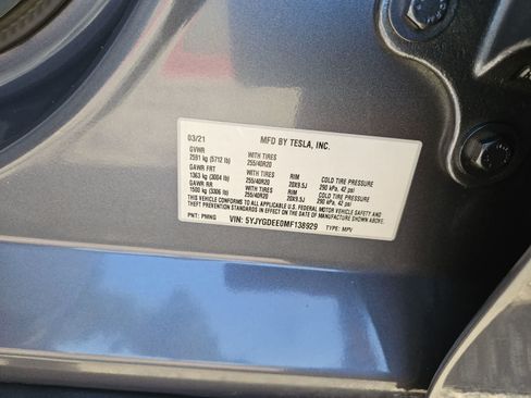 Used 2021 Tesla Model Y Long Range AWD/4WD image 29