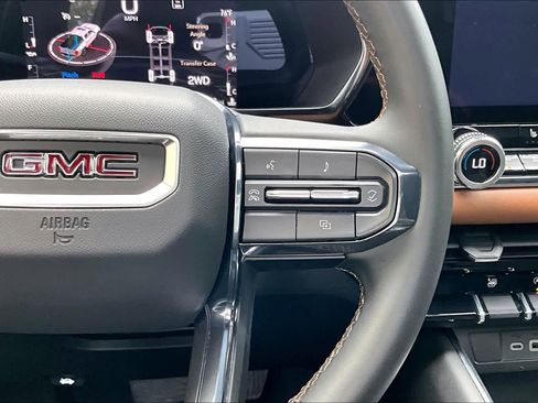 Used 2023 GMC Canyon AT4 AWD/4WD image 25