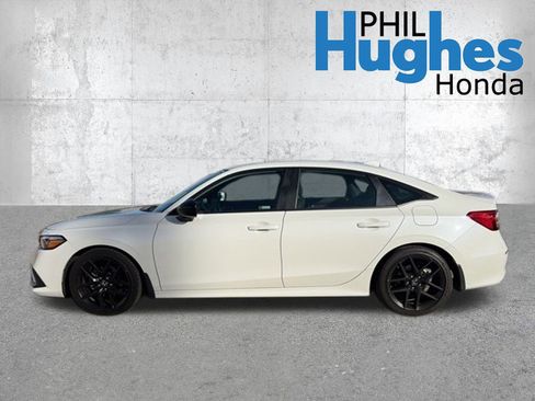 Used 2023 Honda Civic Sport image 2