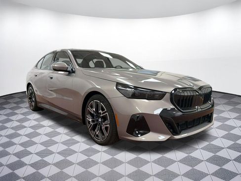 New 2026 BMW 530i xDrive w/ M Sport Package AWD/4WD image 6