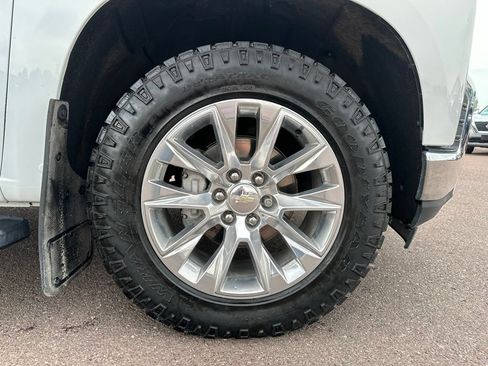 Used 2021 Chevrolet Silverado 1500 LTZ w/ LTZ Premium Package AWD/4WD image 38