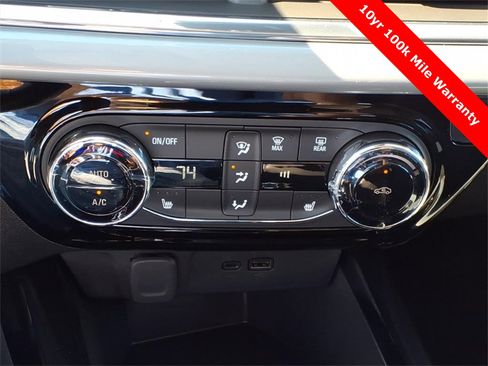 New 2026 Chevrolet Trax LT w/ Driver Confidence Package image 18