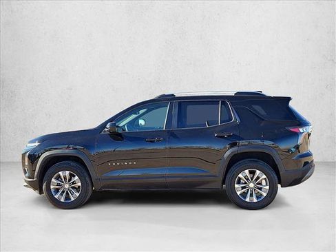 Used 2025 Chevrolet Equinox LT w/ Convenience Package II image 9