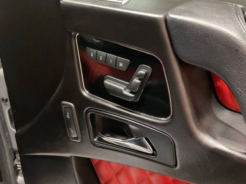 Used 2015 Mercedes-Benz G 63 AMG 4MATIC image 18