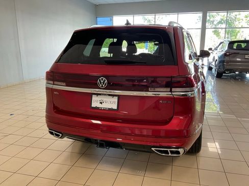 Used 2025 Volkswagen Atlas SEL Premium R-Line AWD/4WD image 5