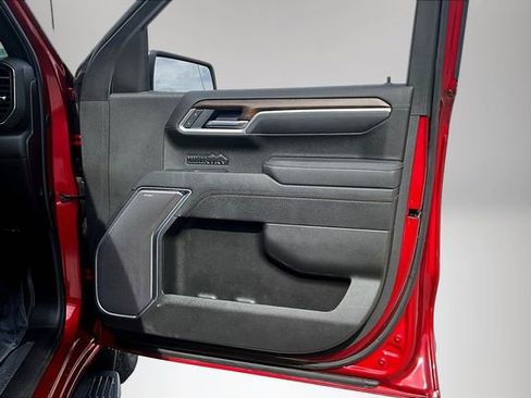 Used 2025 Chevrolet Silverado 1500 High Country w/ High Country Premium Package AWD/4WD image 28