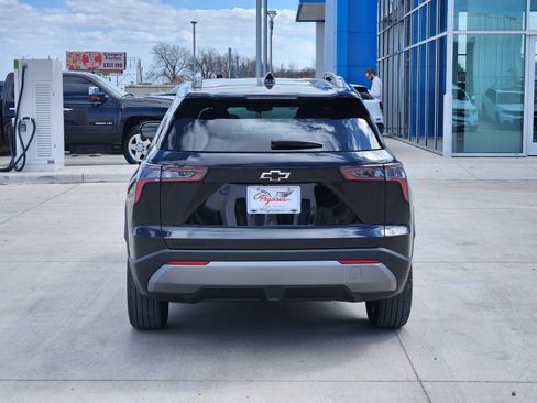 New 2026 Chevrolet Equinox LT w/ Midnight Edition FWD image 7